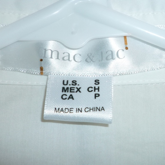 Mac & Jac White Ruffle 3/4 Button Down Blouse - Picture 5 of 8